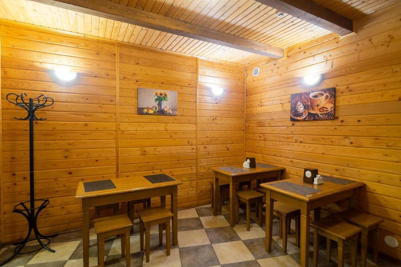 Arnika Hotel Boekovel Buitenkant foto